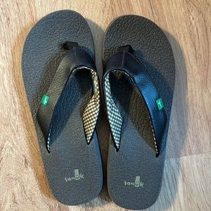 Sanuk women’s size 7 yoga mat flip flops